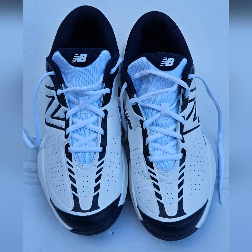 New Balance Men's White and Black Athletic Shoes